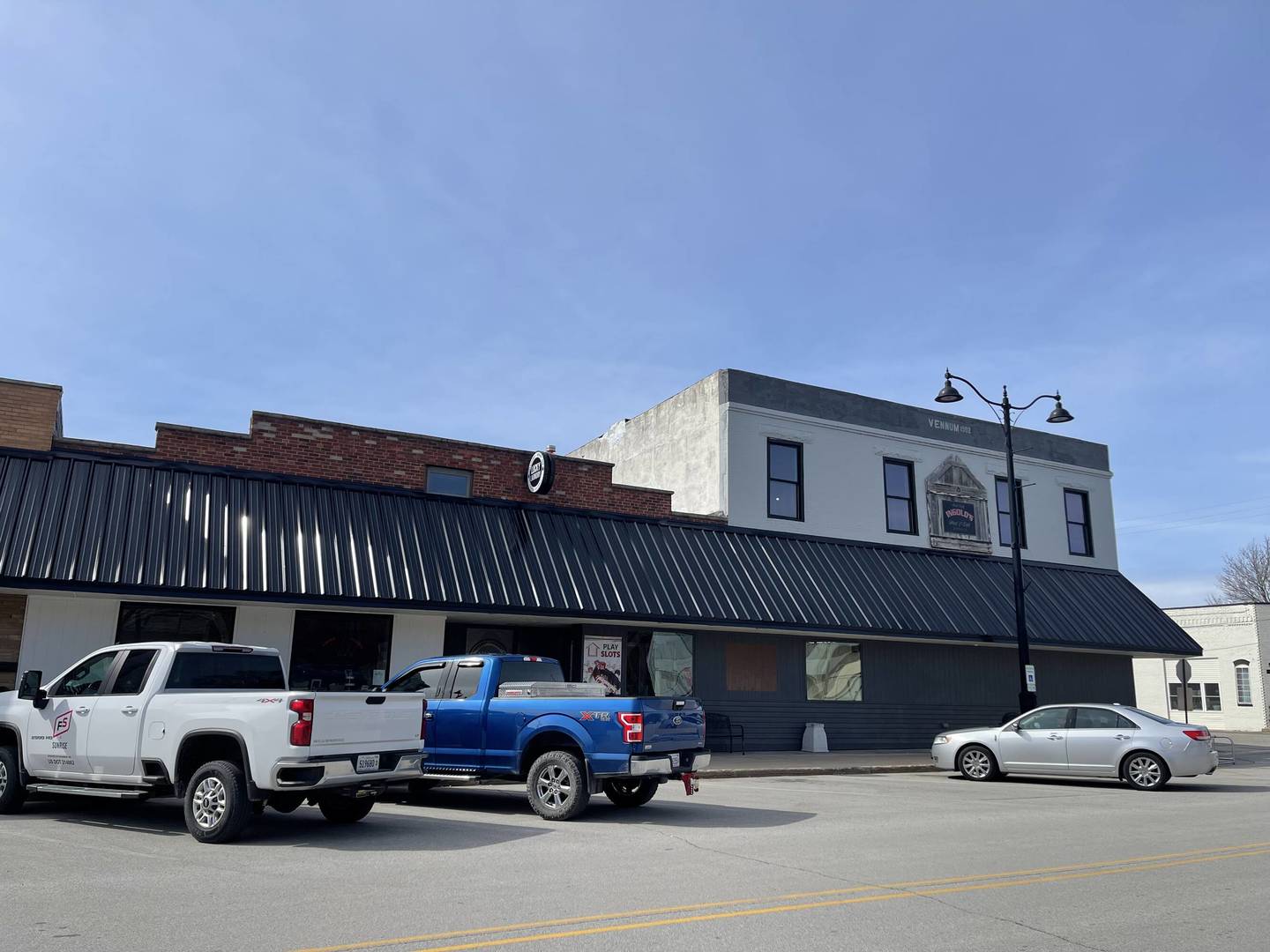 101 S Third Street Property Photo 1