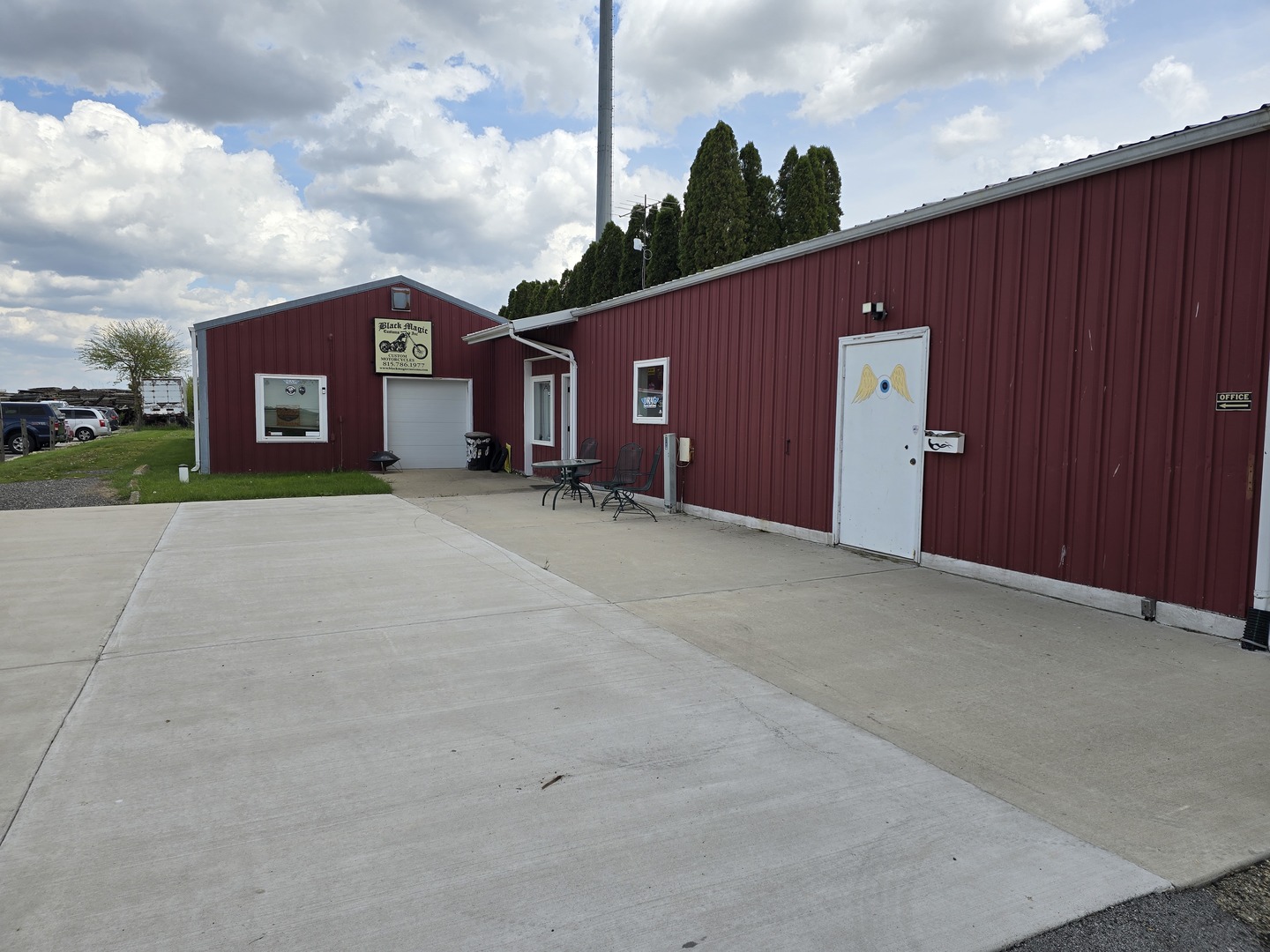 12595436 Property Photo 4