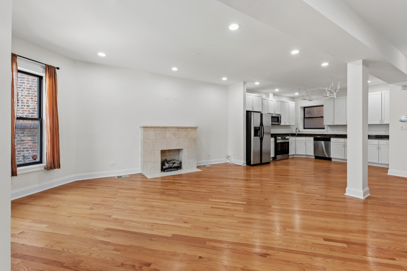 6209 S University Avenue 1 Property Photo 3