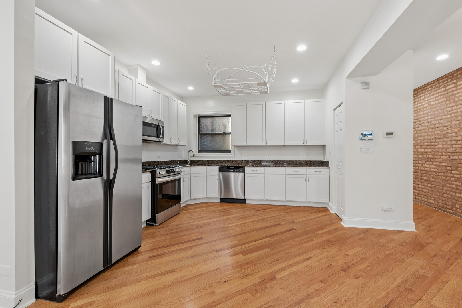 6209 S University Avenue 1 Property Photo 6