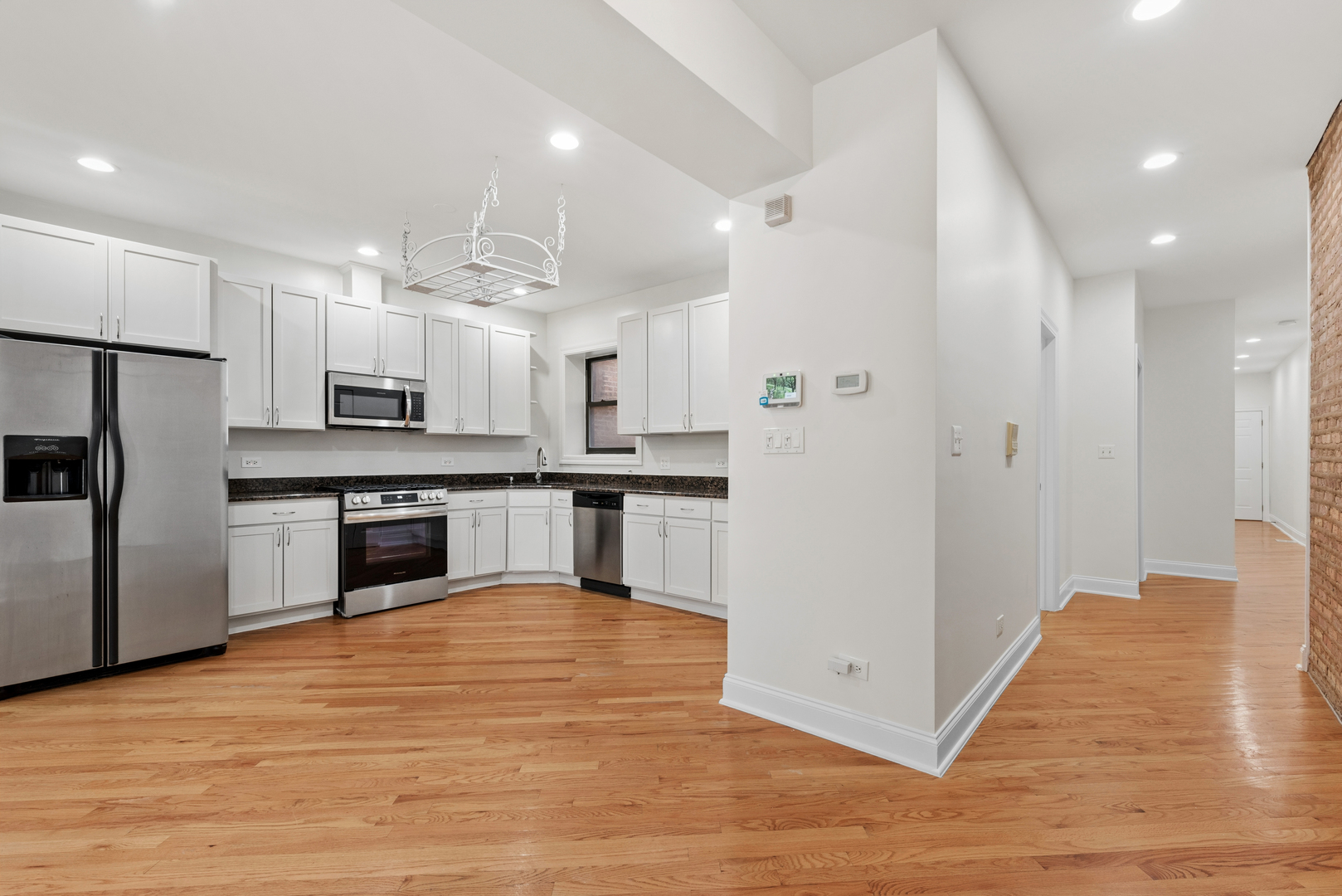 6209 S University Avenue 1 Property Photo 7