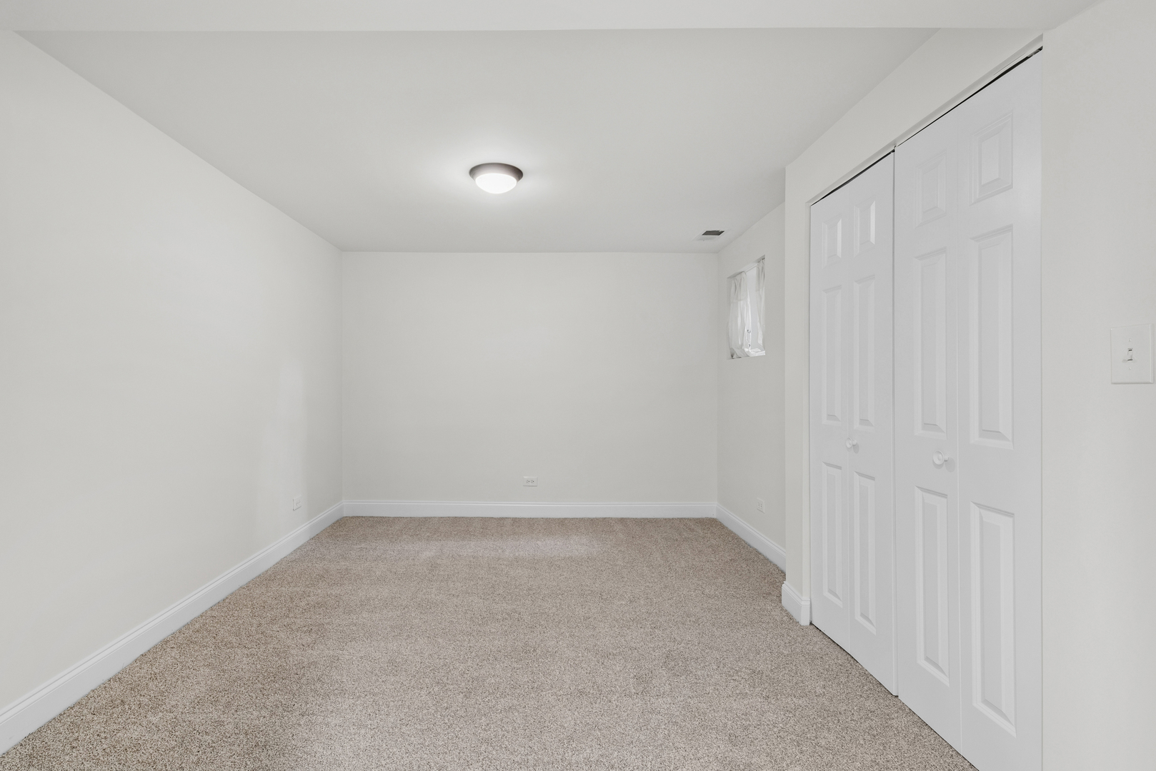 6209 S University Avenue 1 Property Photo 17