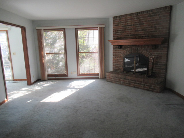 596 Windham Lane Property Photo 3