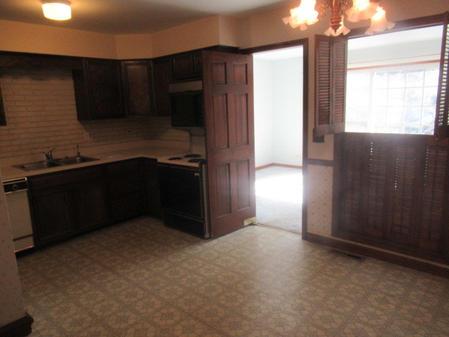 596 Windham Lane Property Photo 11