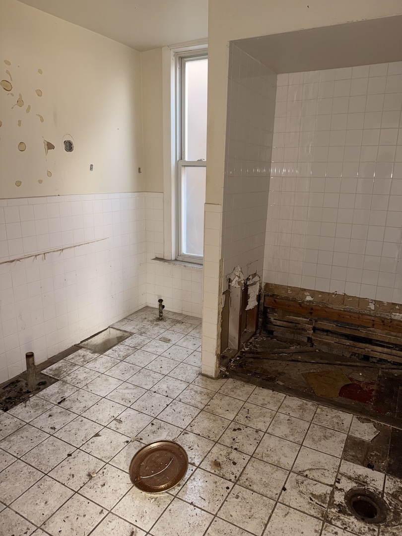11841 S Union Avenue Property Photo 5