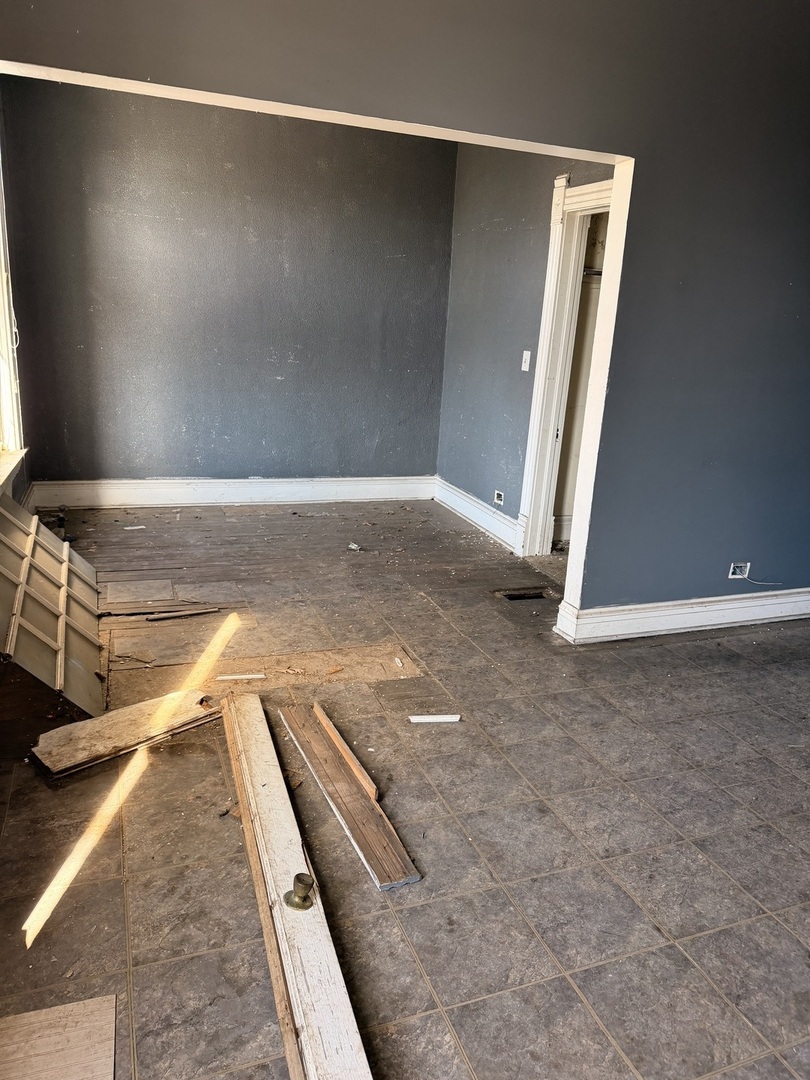 11841 S Union Avenue Property Photo 6
