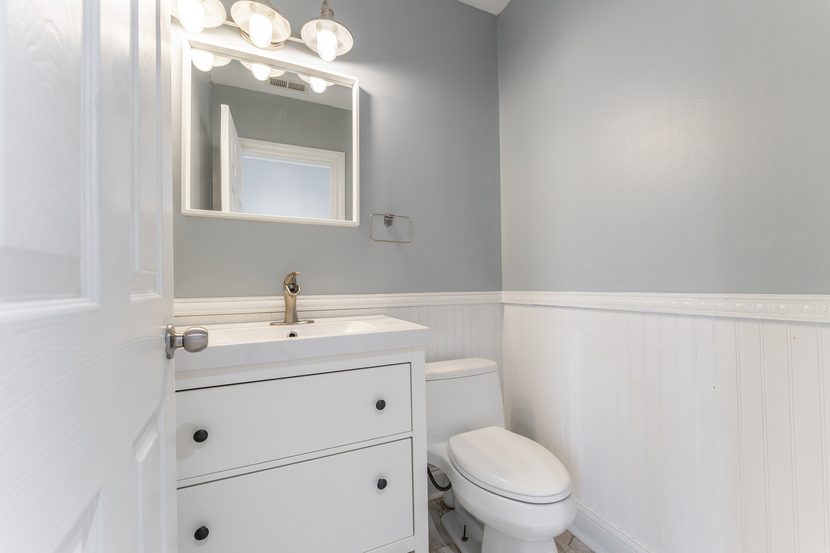 1024 W 18th Place Property Photo 24