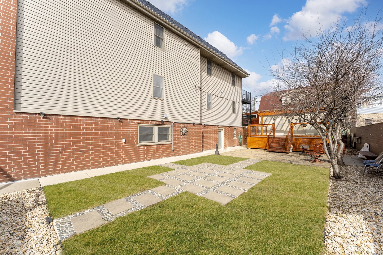 1024 W 18th Place Property Photo 30
