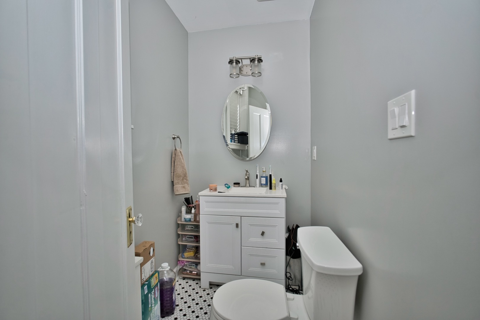 6609 N Artesian Avenue Property Photo 8