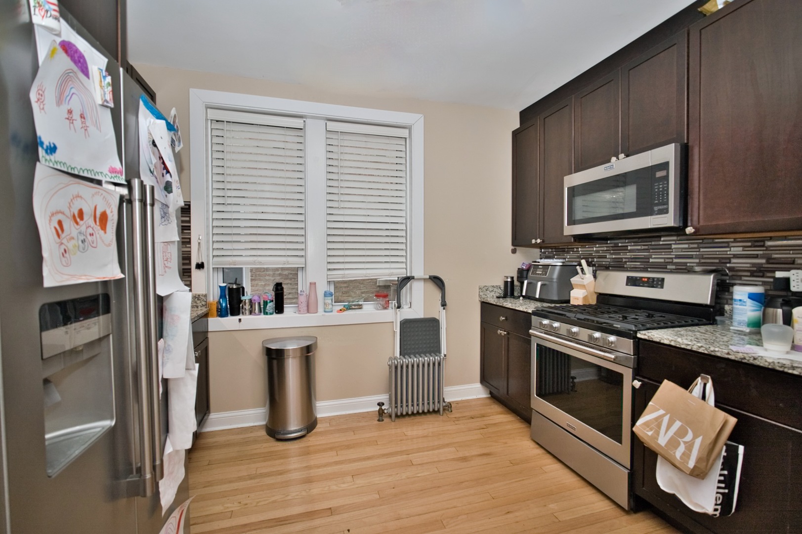 6609 N Artesian Avenue Property Photo 11