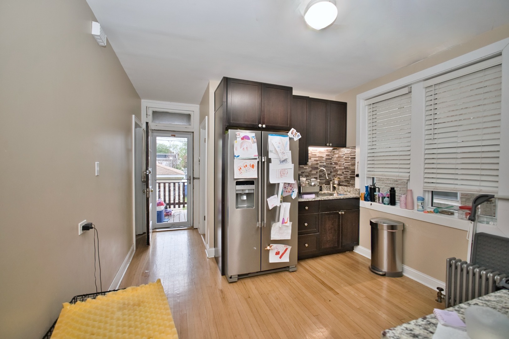 6609 N Artesian Avenue Property Photo 12