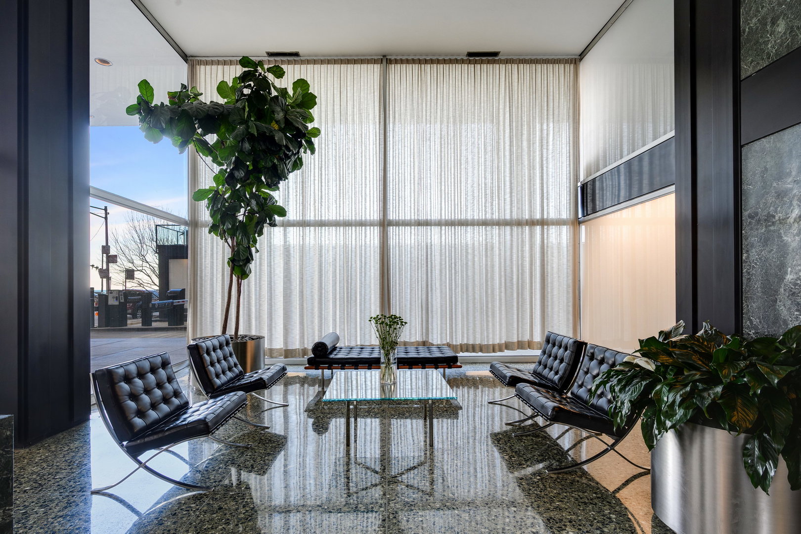 910 N Lake Shore Drive 2819 Property Photo 2
