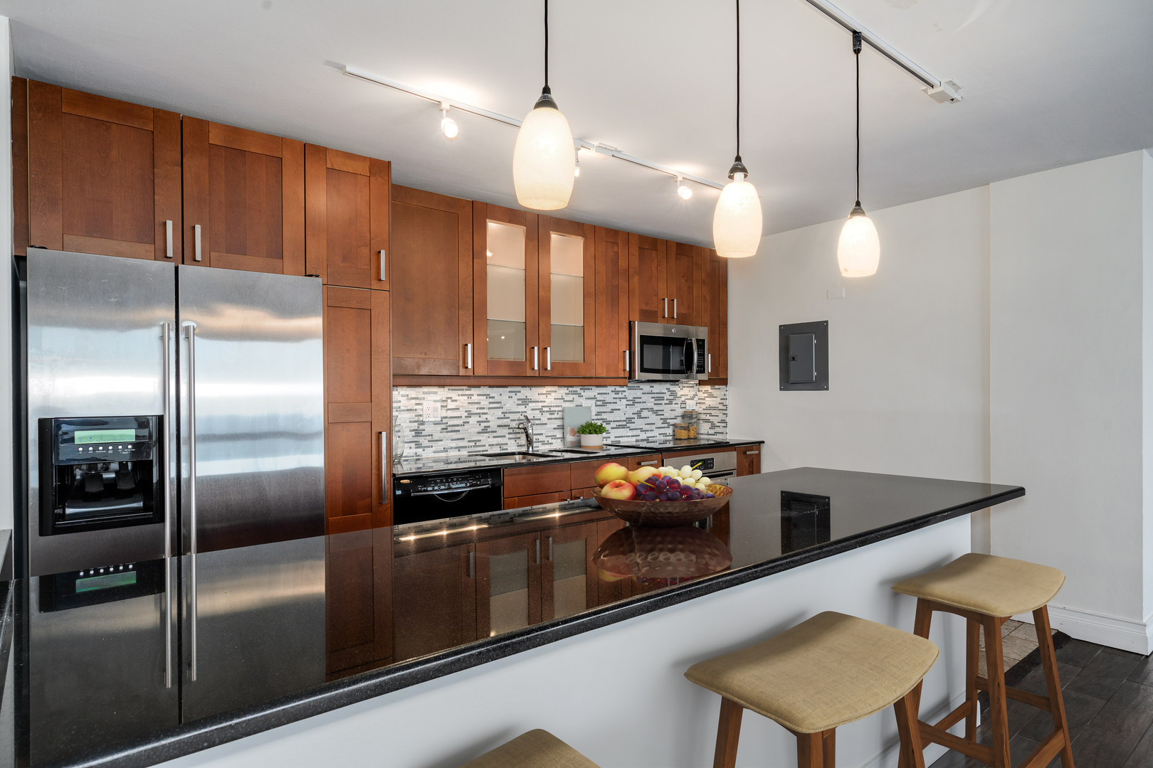 910 N Lake Shore Drive 2819 Property Photo 17