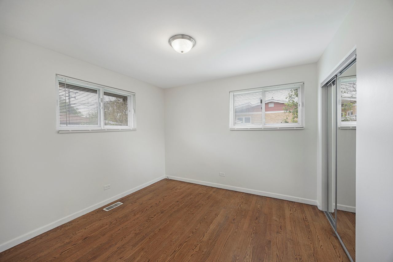 9200 Kedvale Avenue Property Photo 14