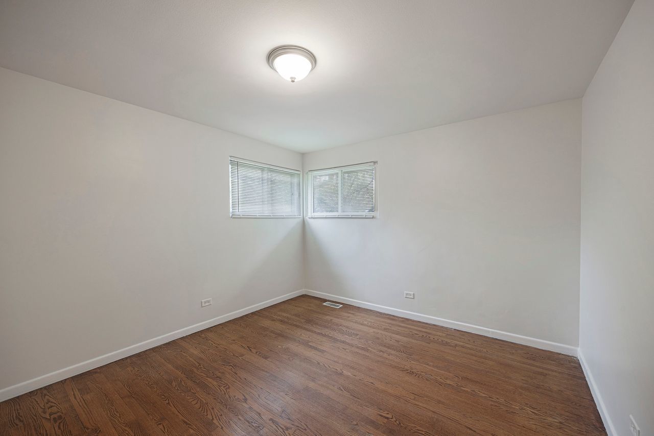 9200 Kedvale Avenue Property Photo 15