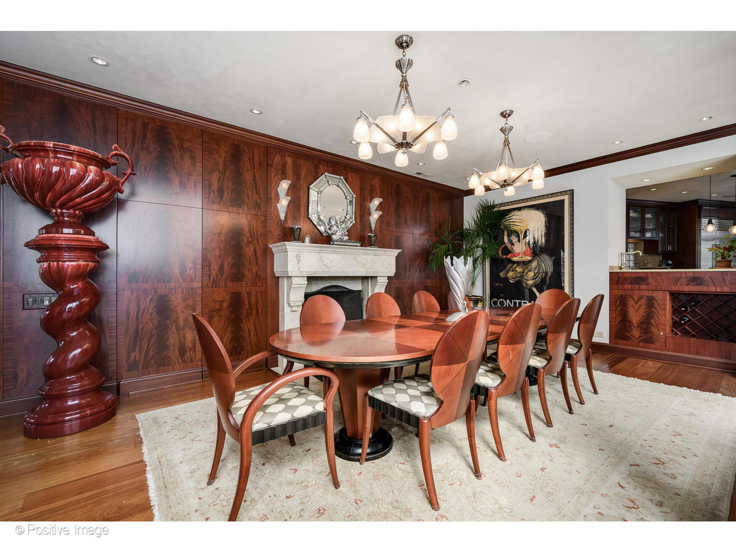 1811 N Howe Street Property Photo 8