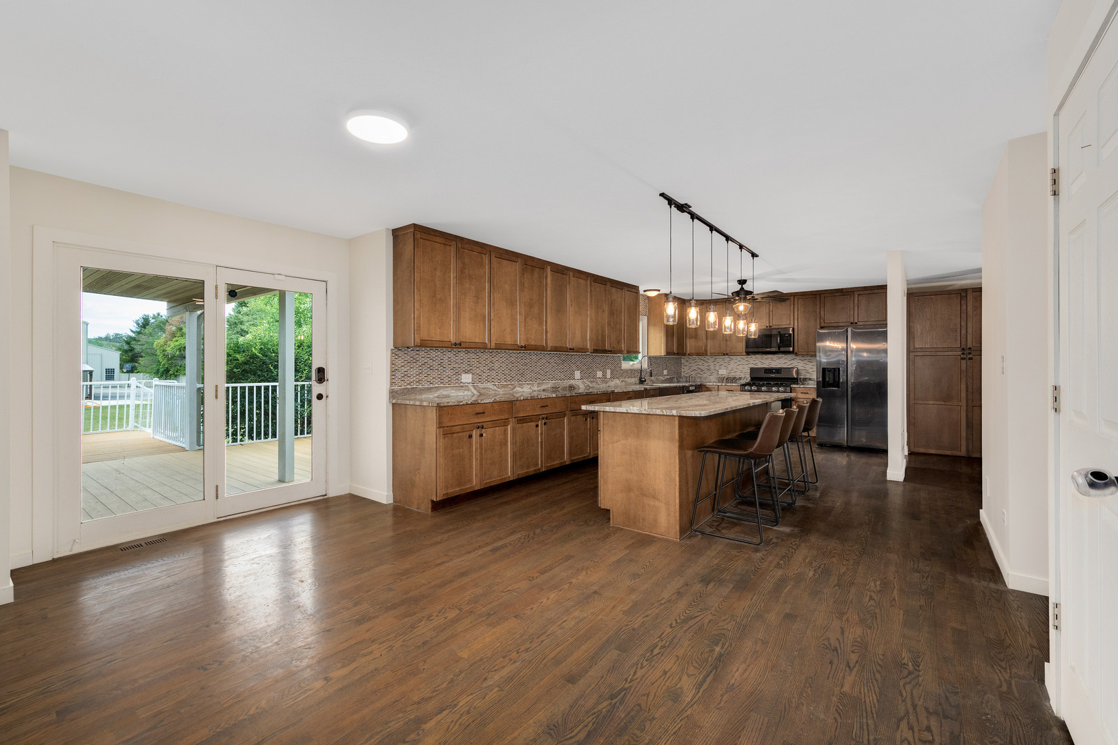 28157 W Wilmot Road Property Photo 13