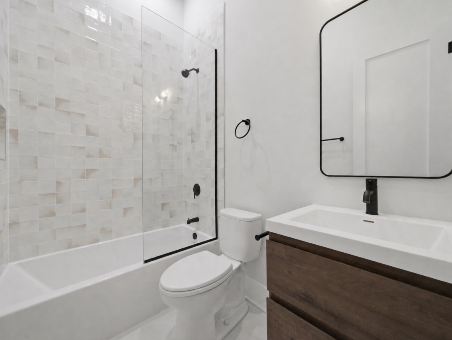 3644 W Cornelia Avenue 1 Property Photo 6