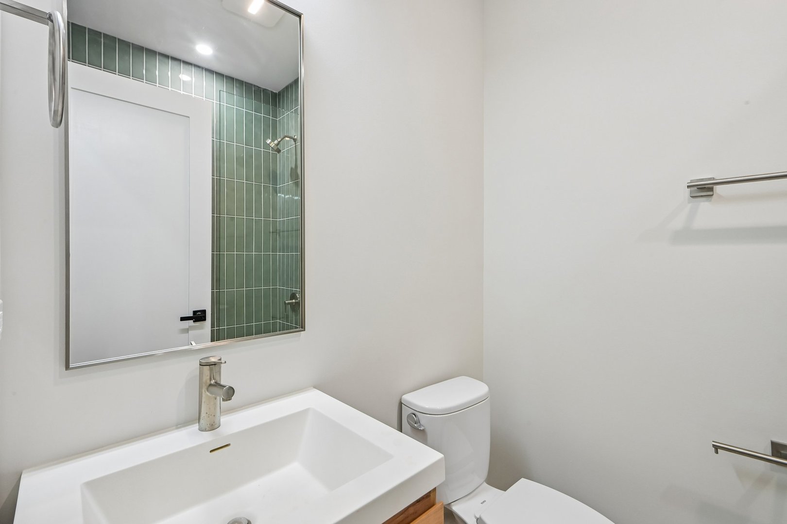 3644 W Cornelia Avenue 1 Property Photo 24