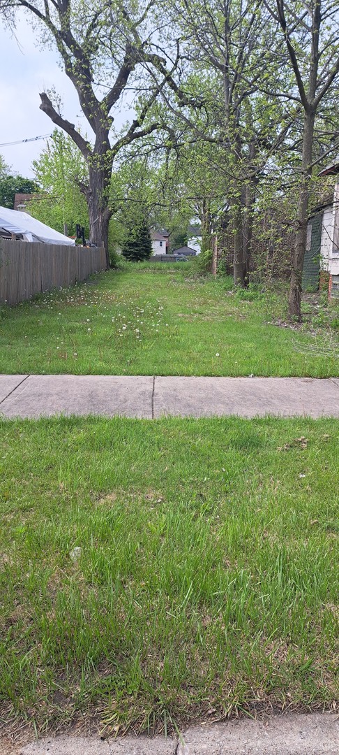 433 W 60th Place Property Photo 1