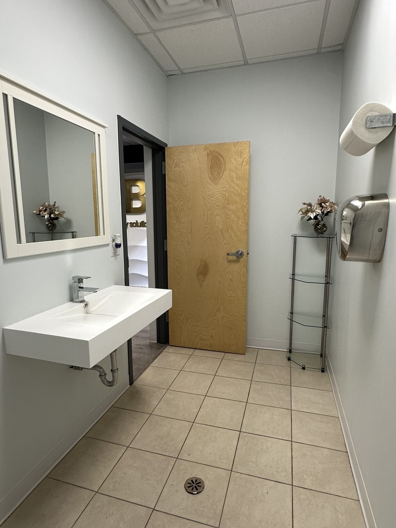 2445 W 71st Street Property Photo 10
