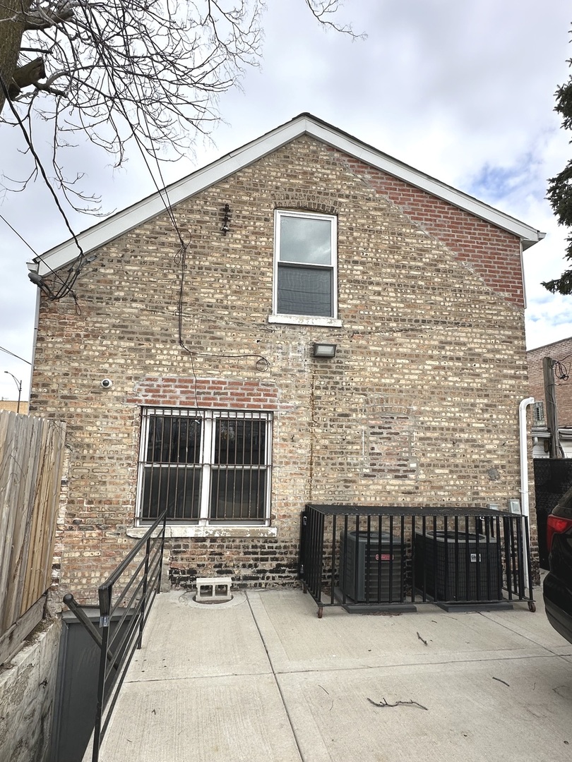 2445 W 71st Street Property Photo 35