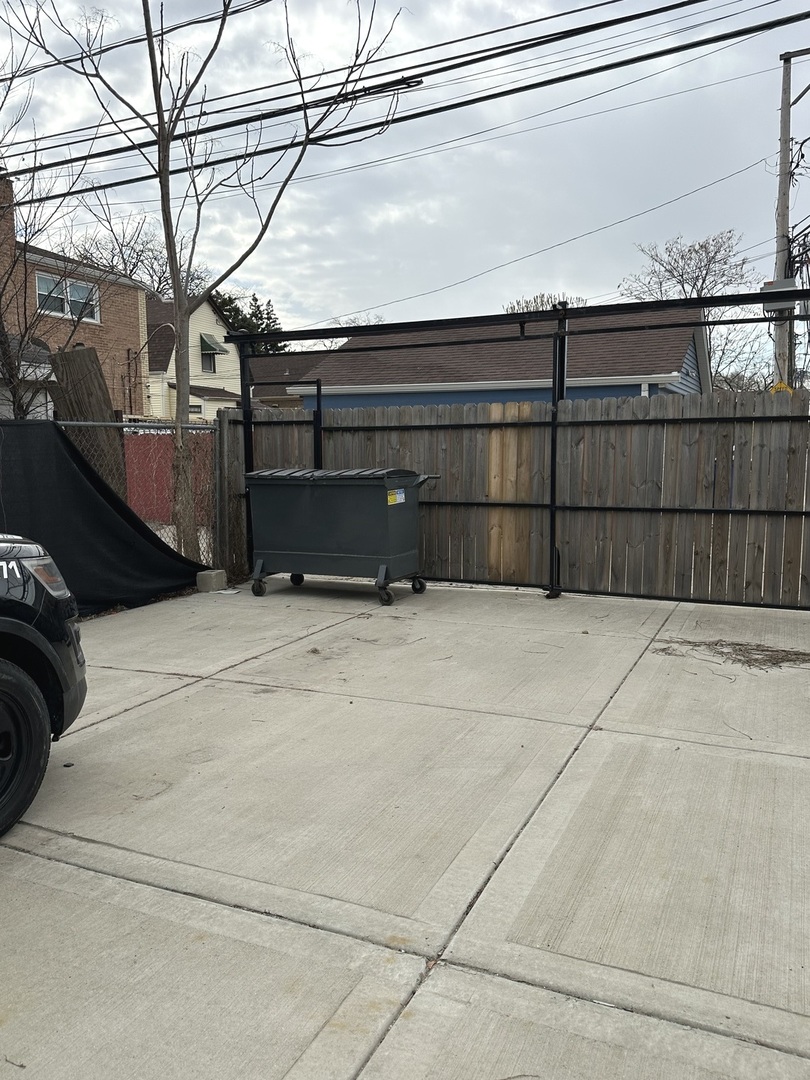 2445 W 71st Street Property Photo 37