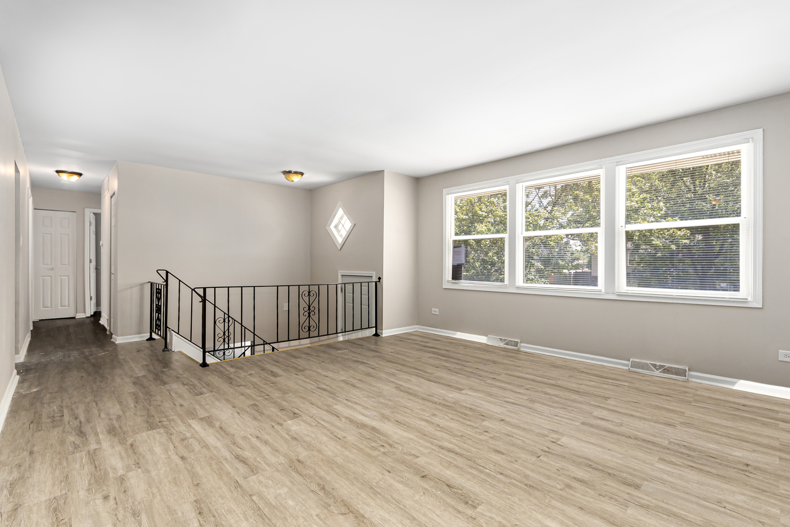 3510 Chestnut Drive Property Photo 2