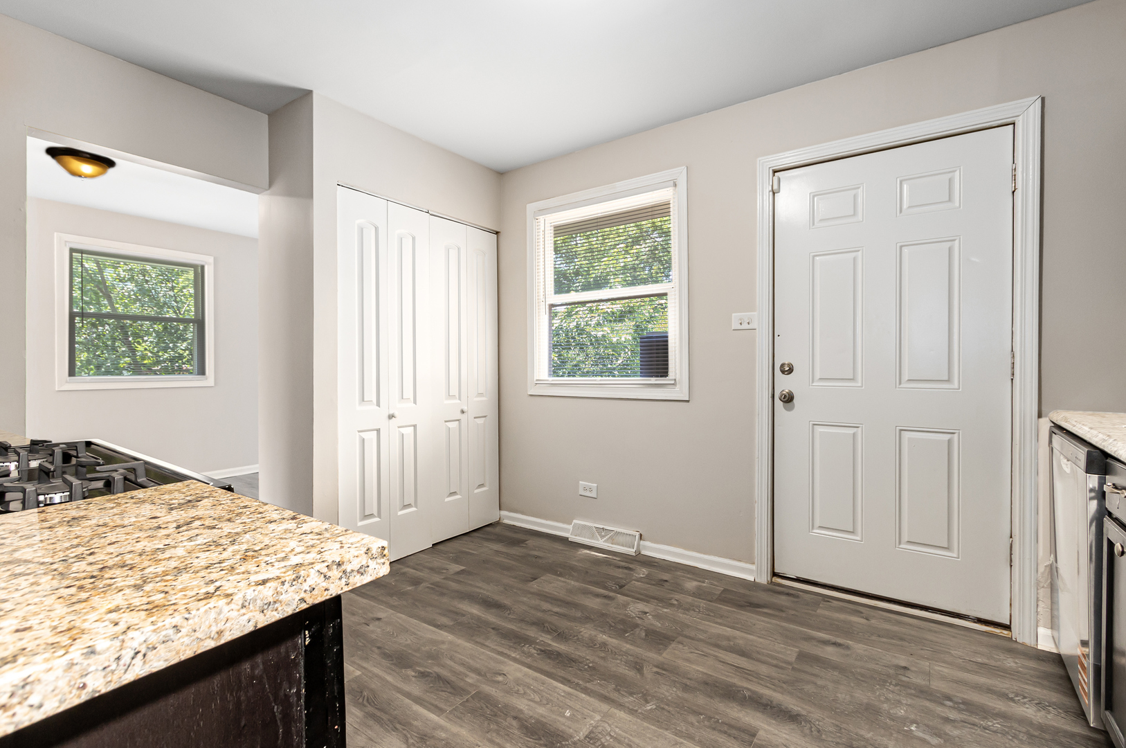 3510 Chestnut Drive Property Photo 7