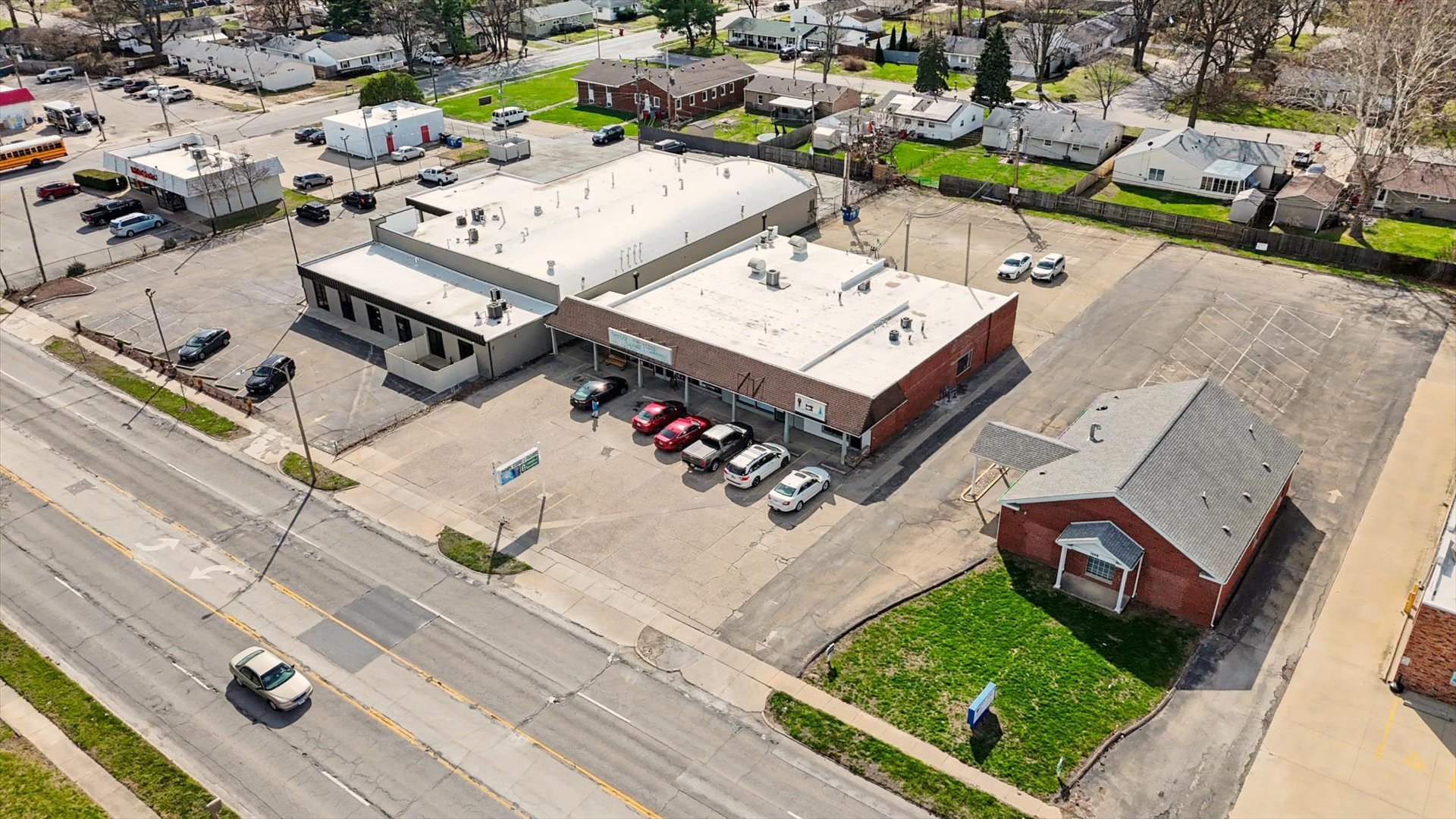 1205 S Mattis Avenue Property Photo 3