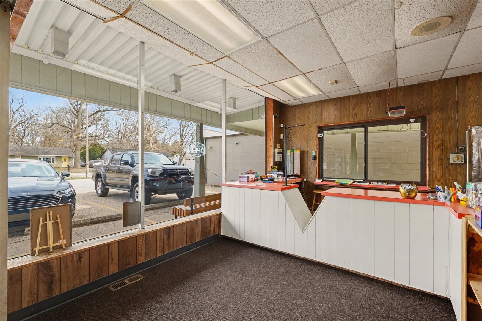 1205 S Mattis Avenue Property Photo 7