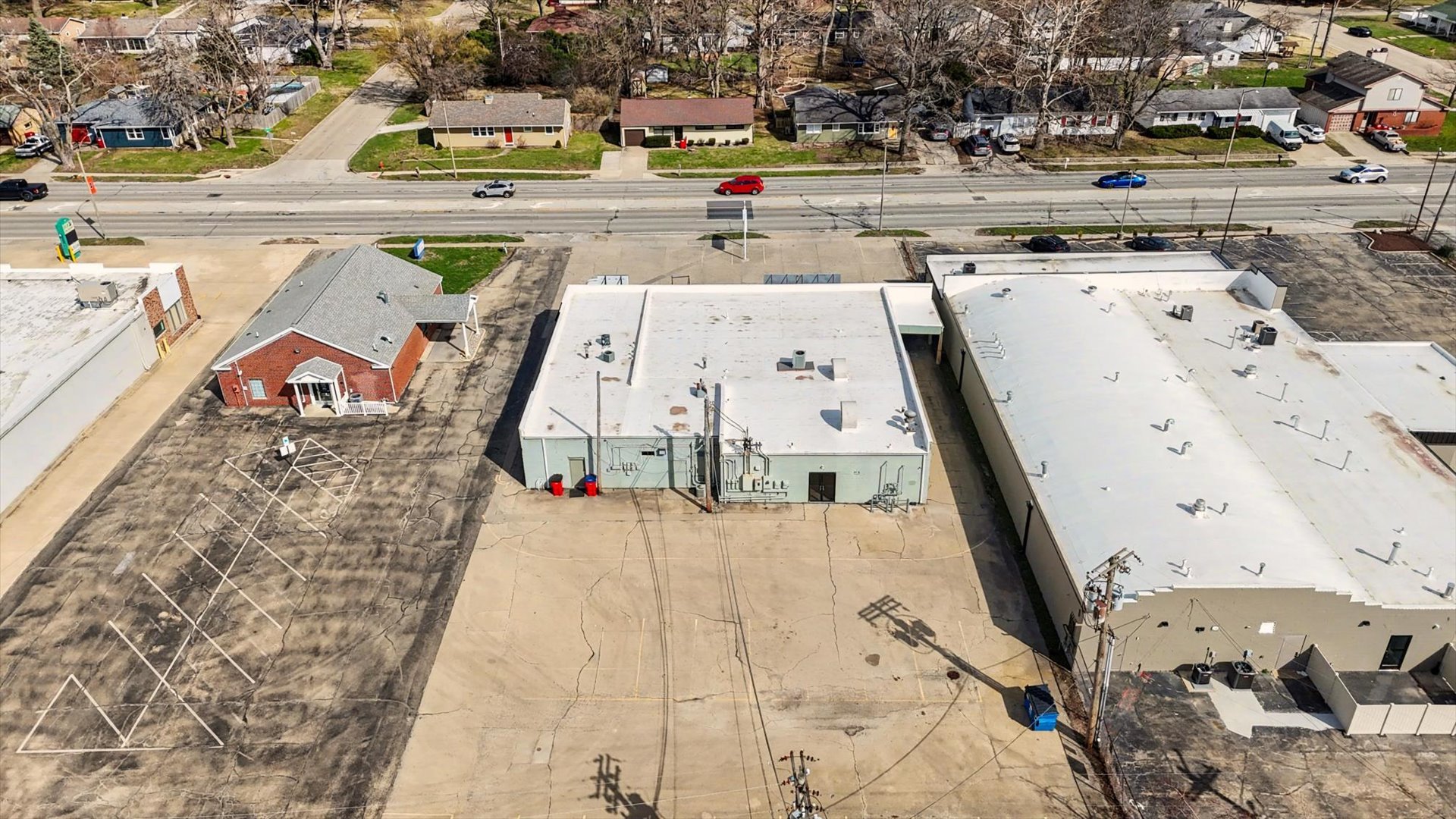 1205 S Mattis Avenue Property Photo 33