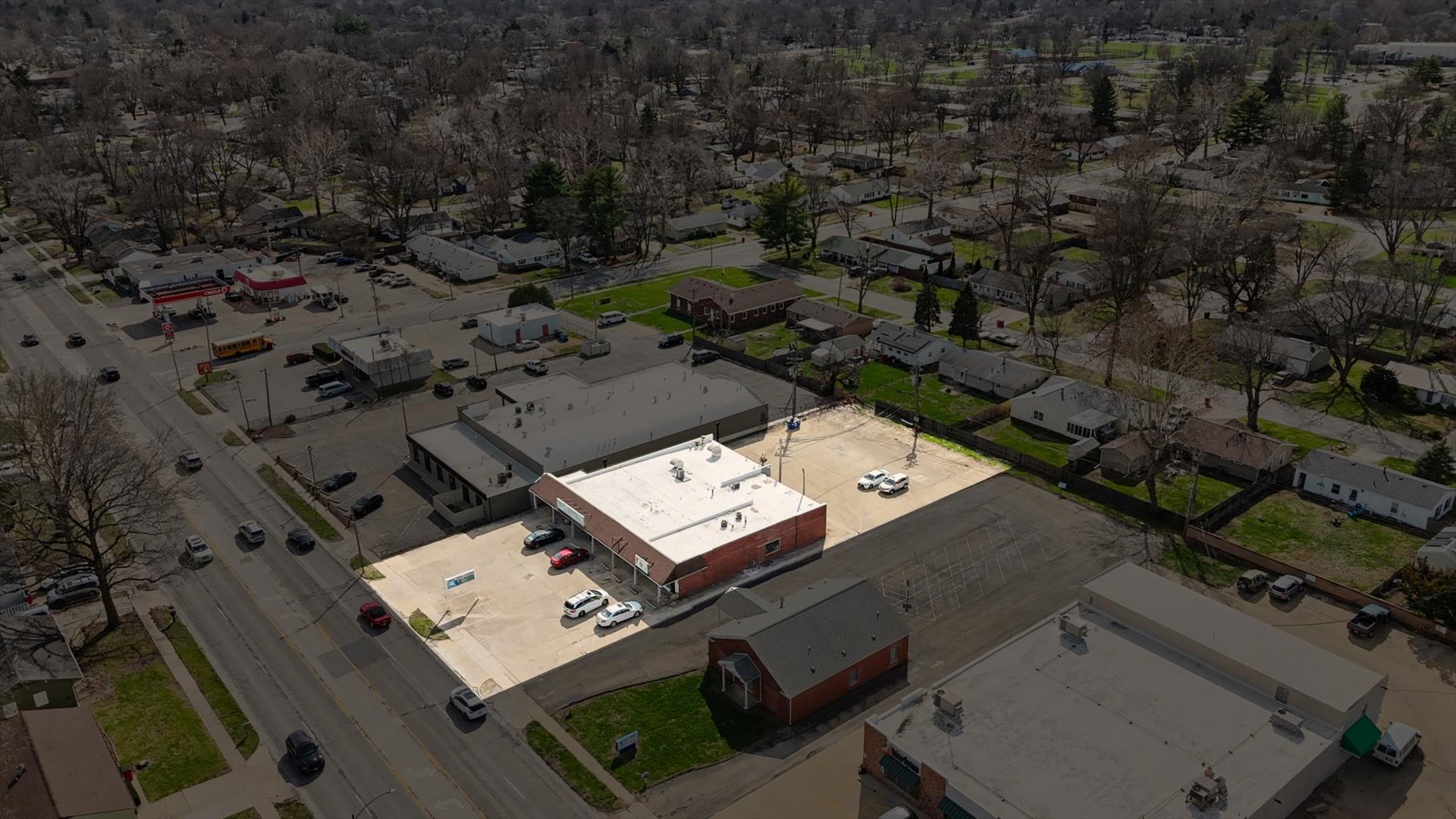 1205 S Mattis Avenue Property Photo 36
