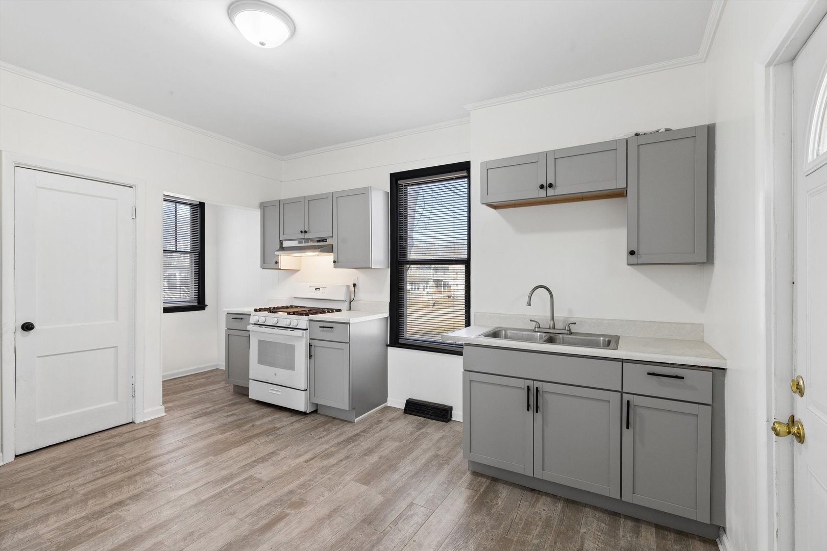 849 25th Street Property Photo 13