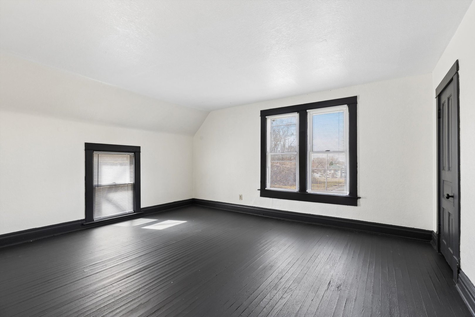 849 25th Street Property Photo 16