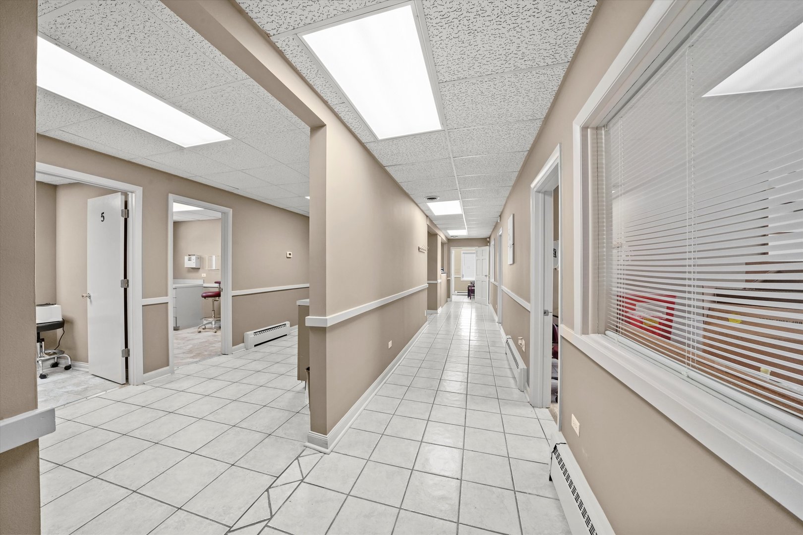 6067 N Northwest Highway Property Photo 4