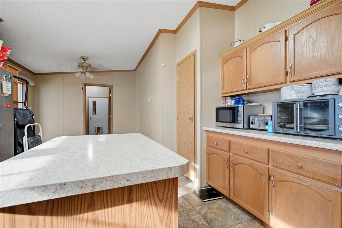 6009 Park Road Property Photo 11