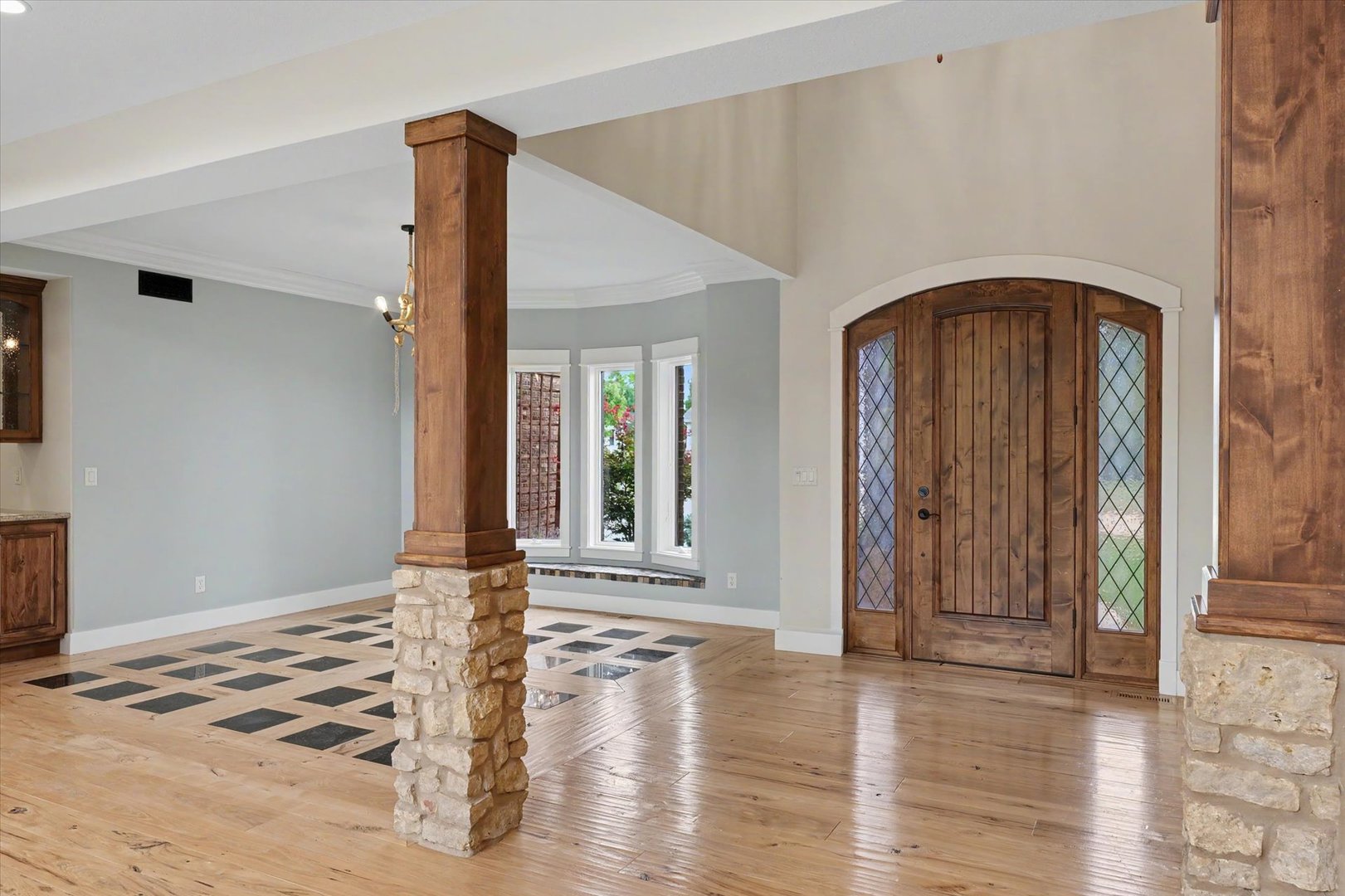 1610 Briarwood Lane Property Photo 10