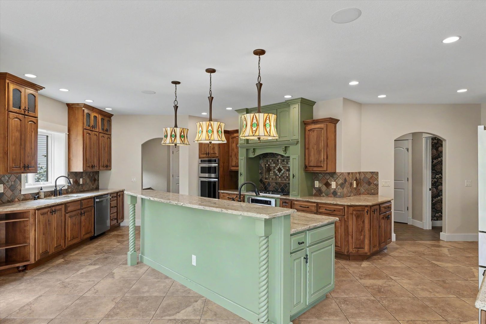 1610 Briarwood Lane Property Photo 18