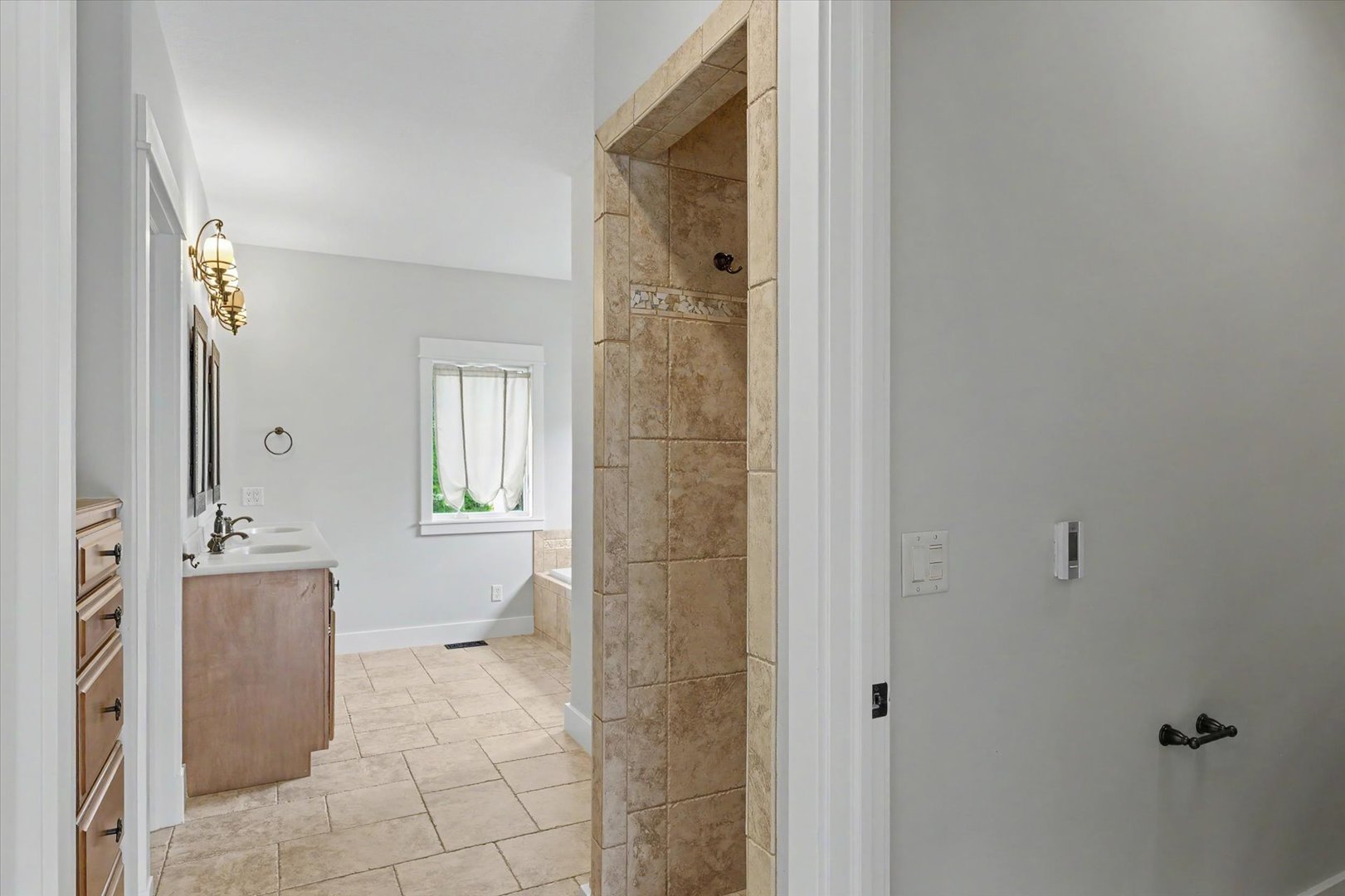 1610 Briarwood Lane Property Photo 42