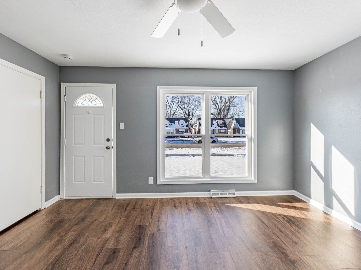 1477 Wentworth Avenue Property Photo 3
