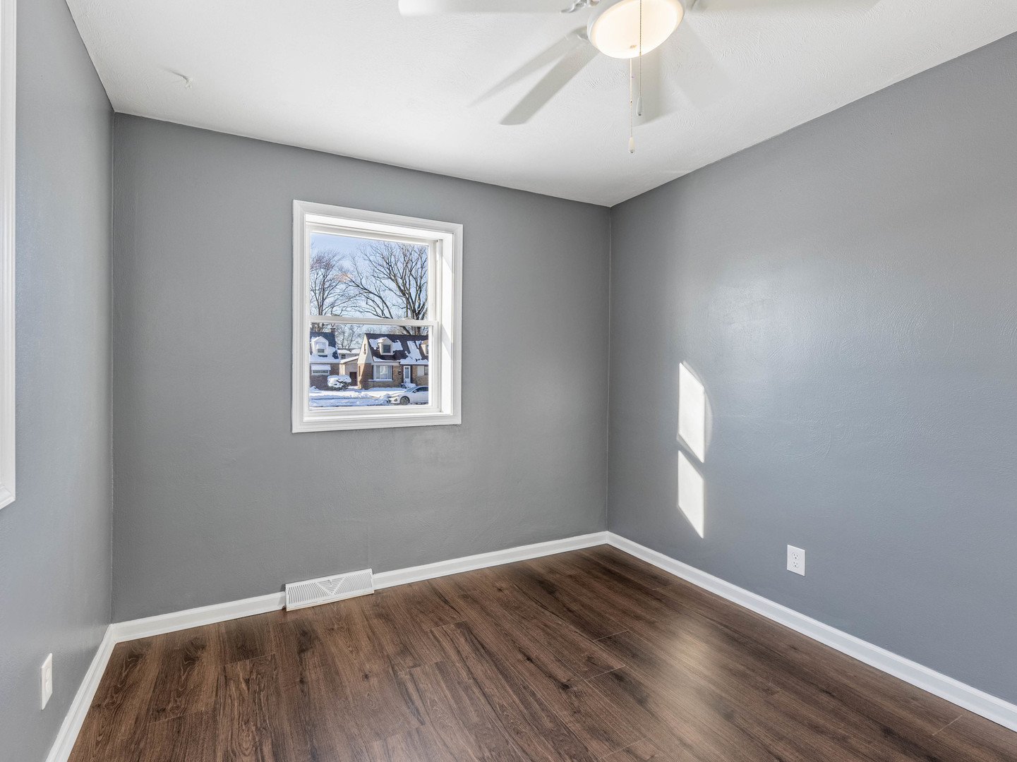 1477 Wentworth Avenue Property Photo 18