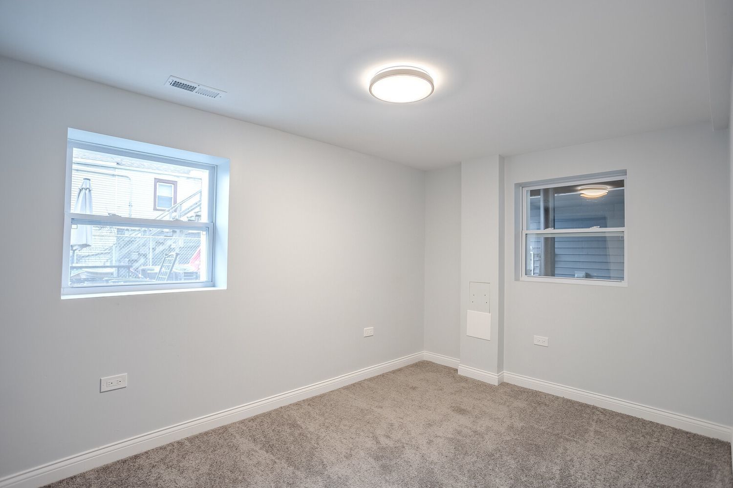 1013 W 18th Place Property Photo 27