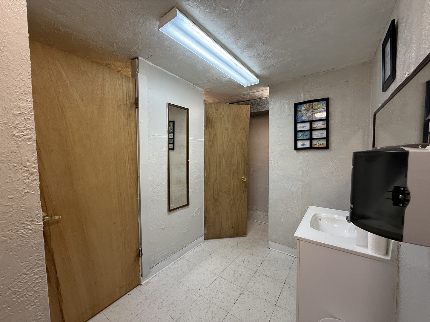 104-106 Gaston Street Property Photo 21