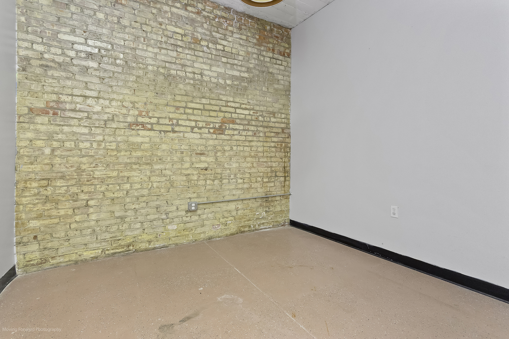 4195 S Archer Avenue Property Photo 29