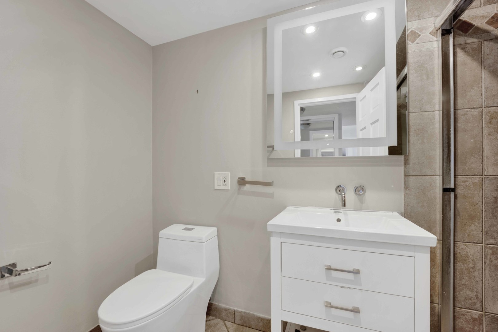 1 E Schiller Street 12a Property Photo 15