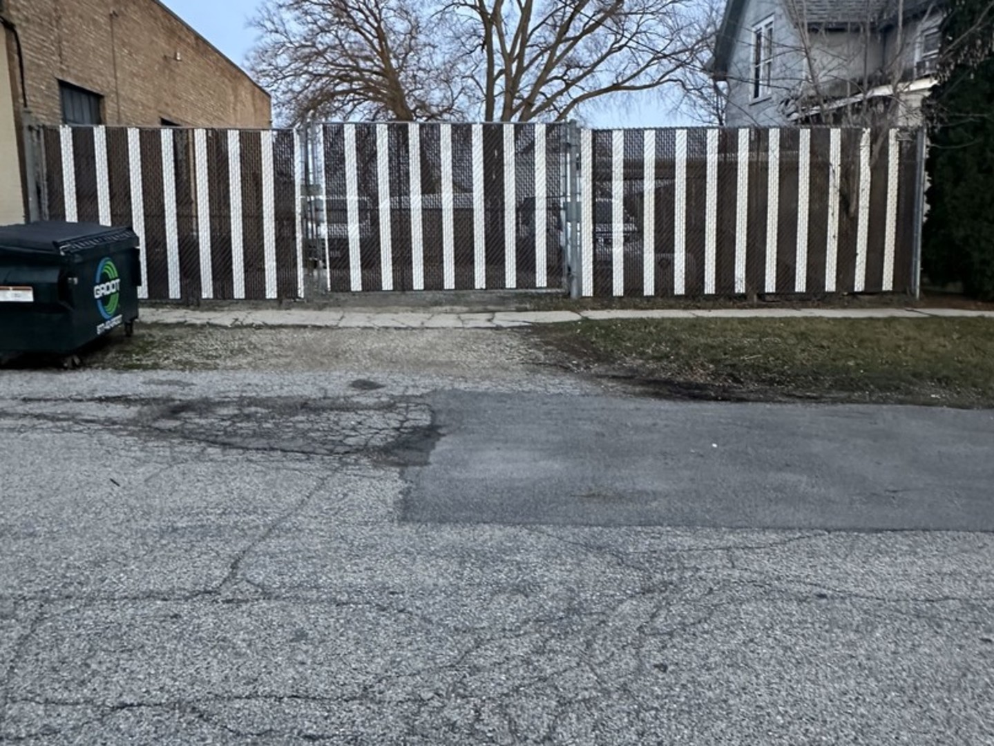 3331 W Elm (rt 120) Street Property Photo 3