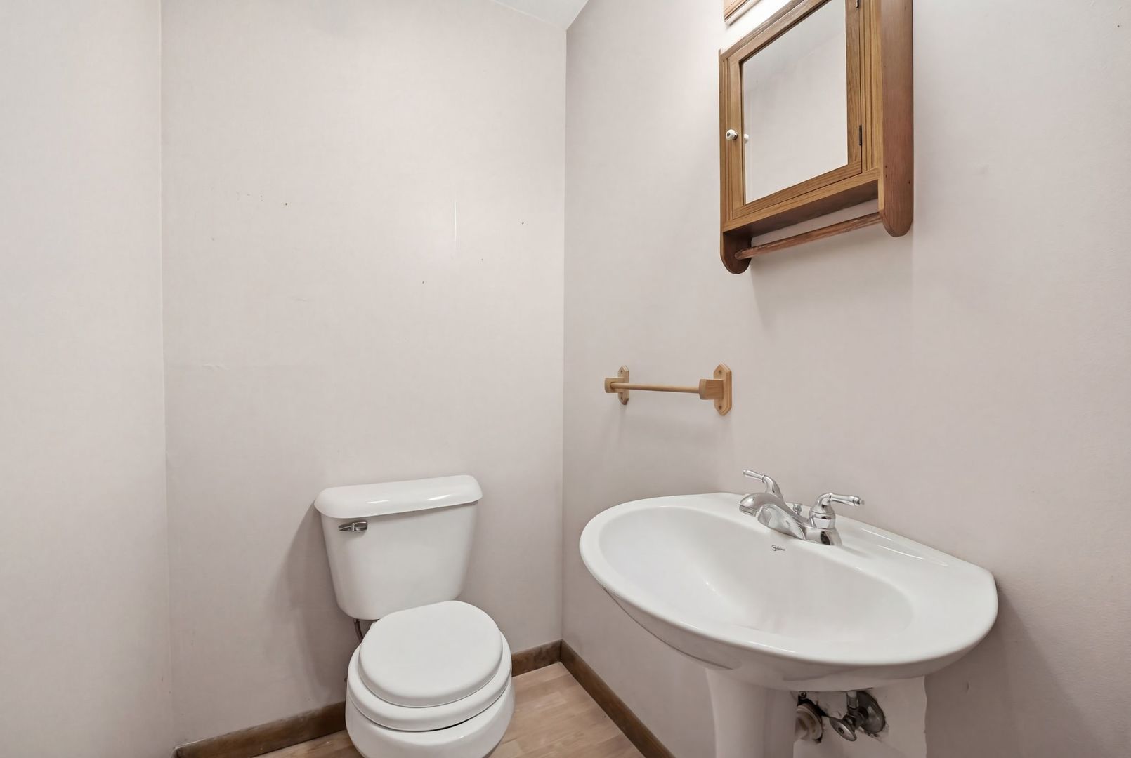 2594 E 1069th Road Property Photo 17