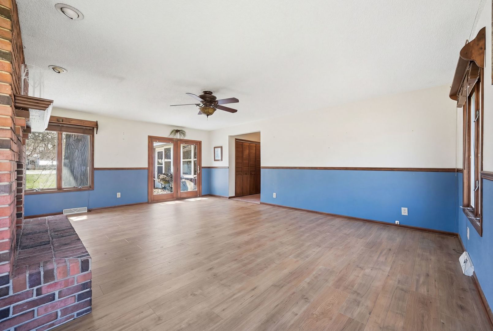 2594 E 1069th Road Property Photo 24