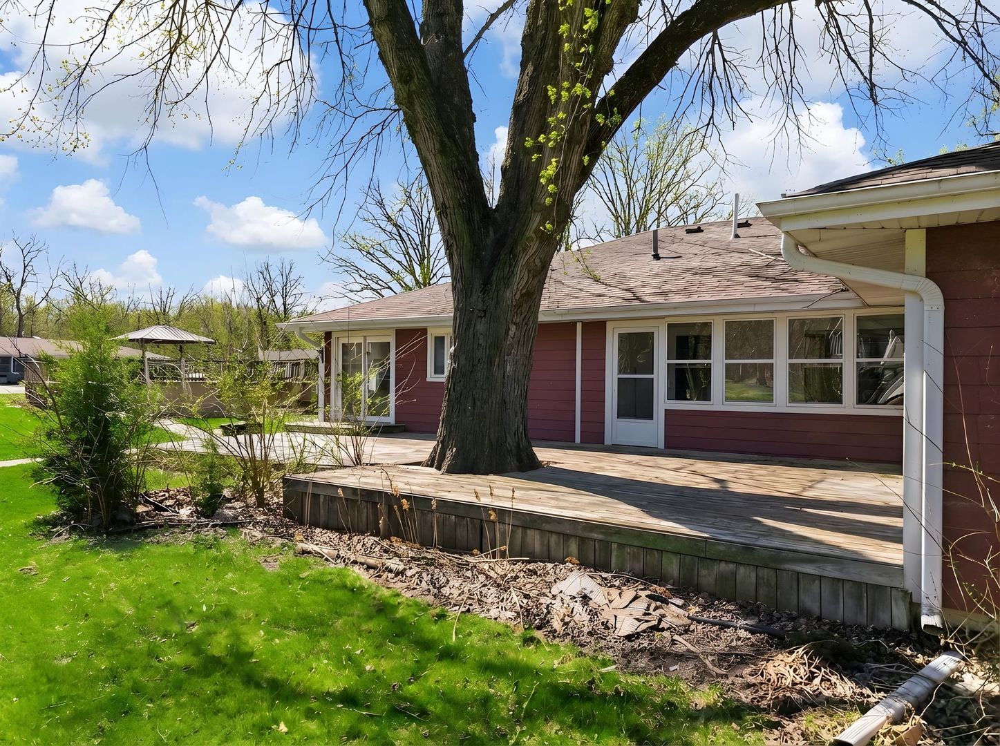 2594 E 1069th Road Property Photo 40